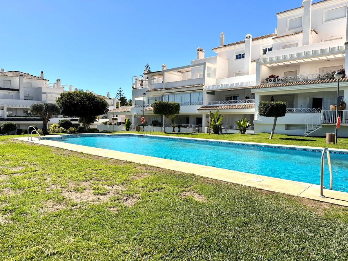 Moderno Apartamento Con Preciosas Vistas Al Mar En Urbanizacion Con Piscina - Rio Real 11 2G 마르베야 외부 사진