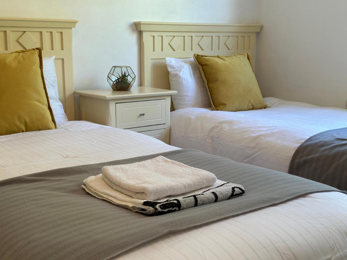 Moderno Apartamento Con Preciosas Vistas Al Mar En Urbanizacion Con Piscina - Rio Real 11 2G 마르베야 외부 사진