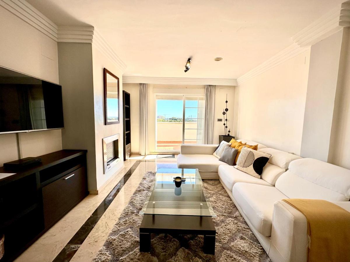 Moderno Apartamento Con Preciosas Vistas Al Mar En Urbanizacion Con Piscina - Rio Real 11 2G 마르베야 외부 사진