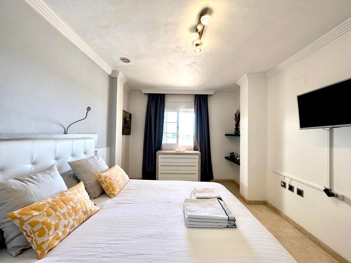 Moderno Apartamento Con Preciosas Vistas Al Mar En Urbanizacion Con Piscina - Rio Real 11 2G 마르베야 외부 사진