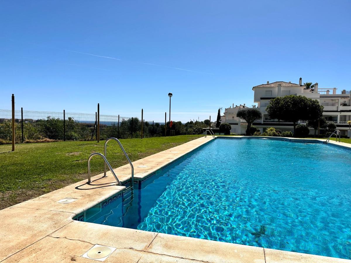 Moderno Apartamento Con Preciosas Vistas Al Mar En Urbanizacion Con Piscina - Rio Real 11 2G 마르베야 외부 사진