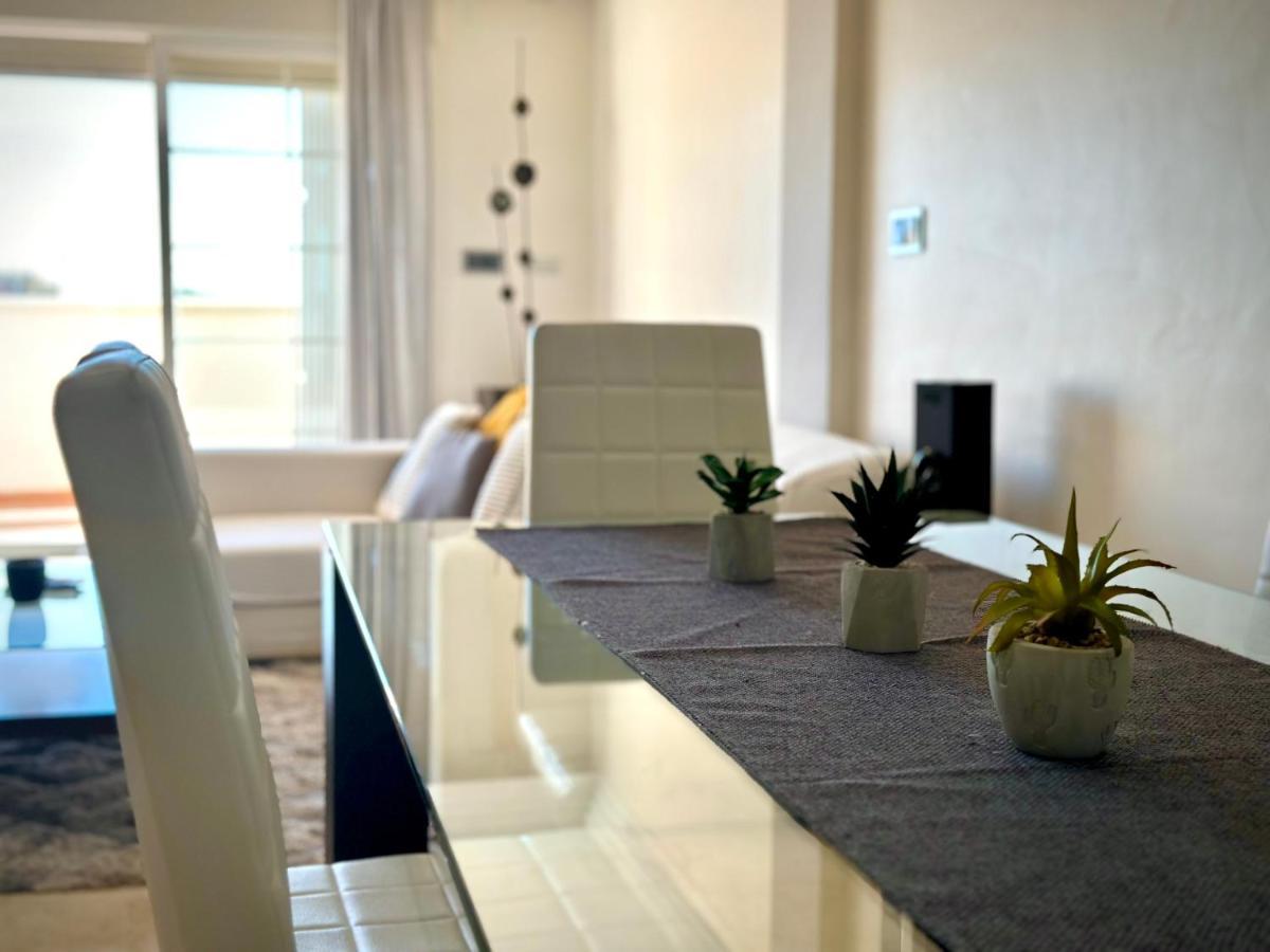 Moderno Apartamento Con Preciosas Vistas Al Mar En Urbanizacion Con Piscina - Rio Real 11 2G 마르베야 외부 사진
