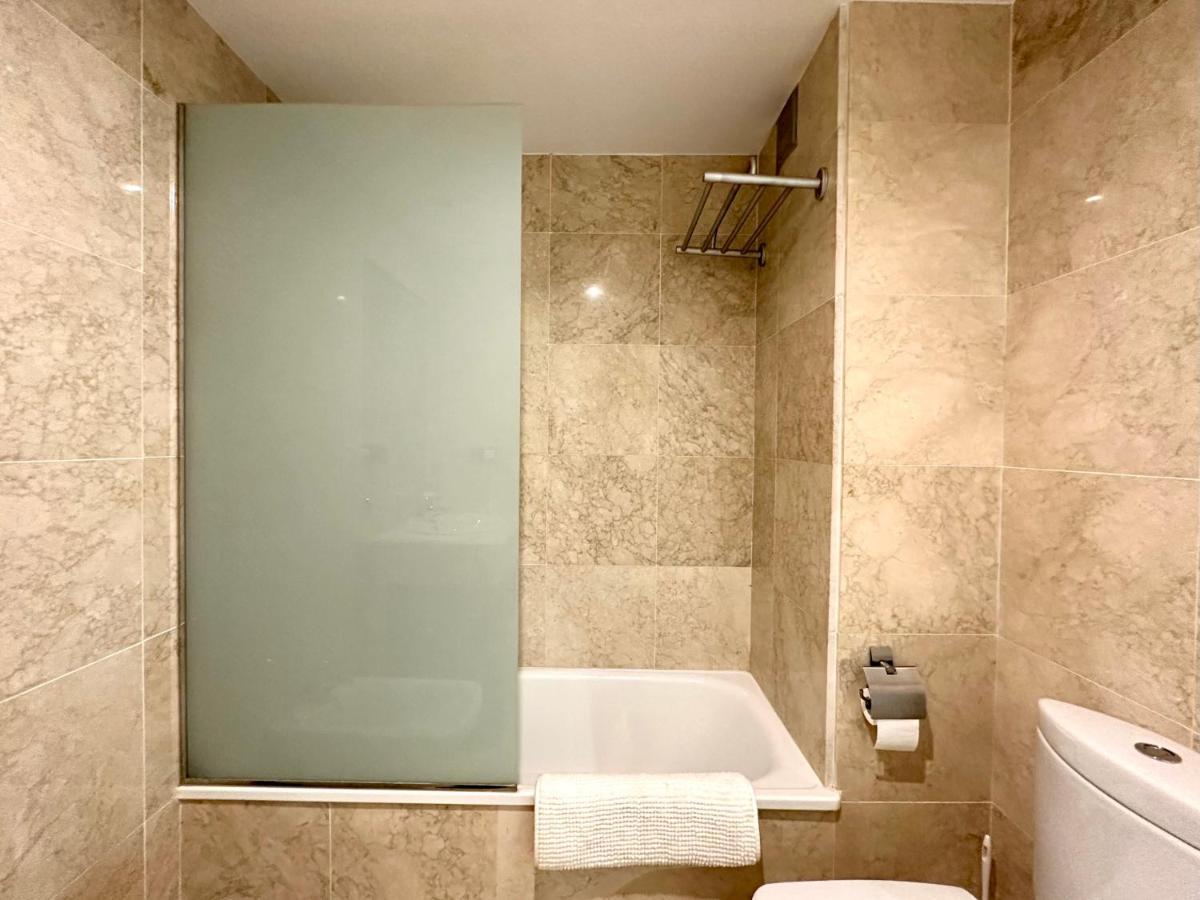Moderno Apartamento Con Preciosas Vistas Al Mar En Urbanizacion Con Piscina - Rio Real 11 2G 마르베야 외부 사진
