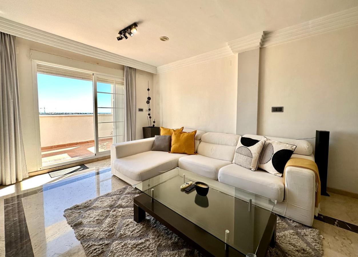 Moderno Apartamento Con Preciosas Vistas Al Mar En Urbanizacion Con Piscina - Rio Real 11 2G 마르베야 외부 사진