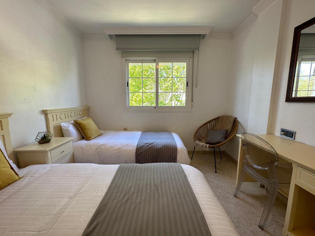 Moderno Apartamento Con Preciosas Vistas Al Mar En Urbanizacion Con Piscina - Rio Real 11 2G 마르베야 외부 사진